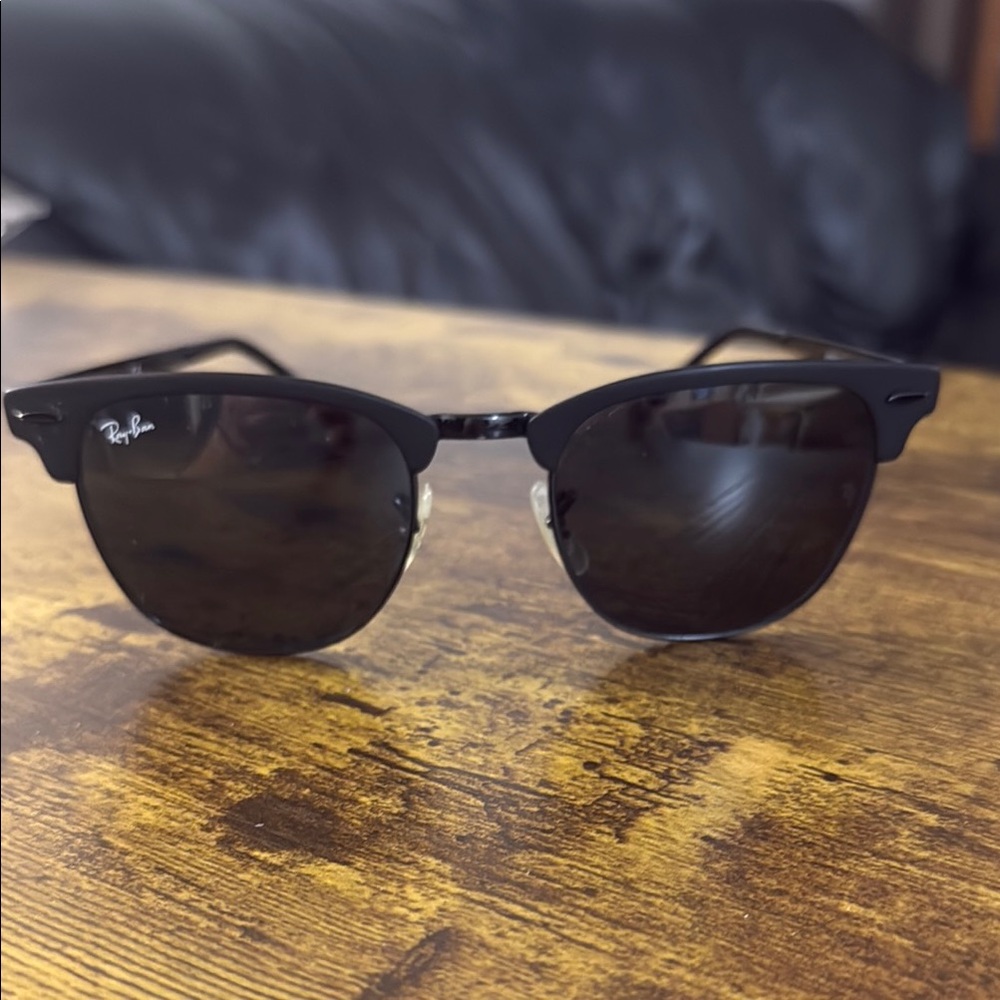 Ray-Ban Black Sunglasses